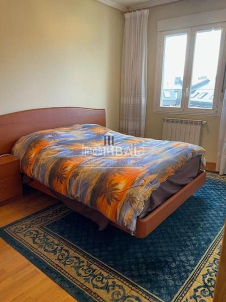 Foto fe8f708e-cd61-40c4-8709-9638ea982aef. Flat with heating parking in Universidad Ourense