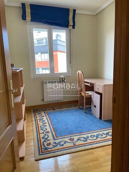 Foto 0fd0c93e-c025-4707-a739-ba18f6d687be. Piso en Universidad Ourense