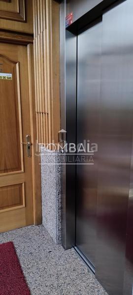 Foto 5c86e6f5-ebb9-42a3-ad0d-37dfab5f72d0. Pis amb calefacció aparcament a Centro Ourense