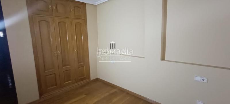 Foto cec75769-89c6-40b6-8621-6c55285132a5. Piso en Centro Ourense