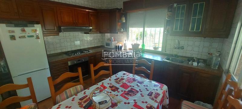 Foto b562eae0-45e6-43db-8b5e-226f6c181e45. Casa en Vistahermosa Ourense