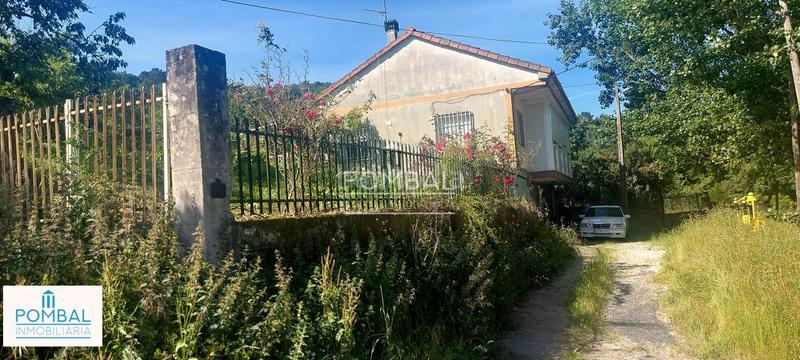 Foto c815e5a9-6c62-4283-bf9c-5840d0c4d33e. House with heating parking in Vistahermosa Ourense