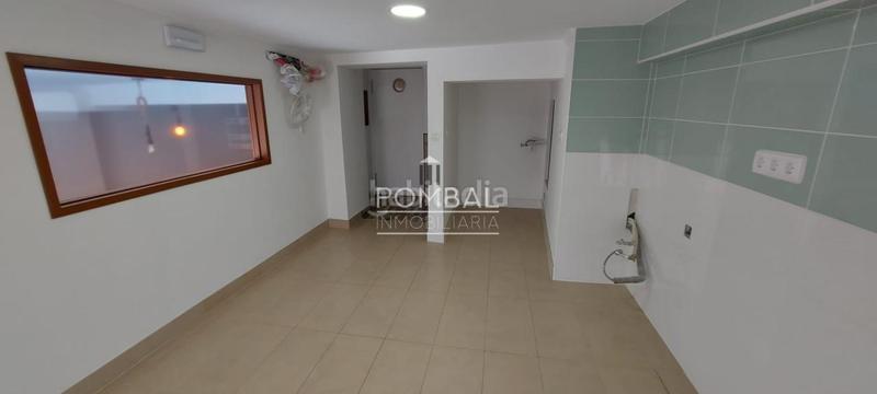 Foto 0536f625-0a86-42a4-ba1f-5dc7d13c47d1. Local comercial a Carballiño (O)