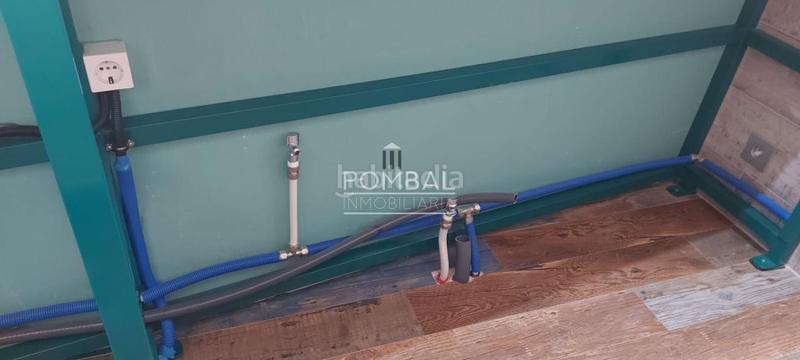 Foto 4a238568-1c78-46a2-ba4c-3f4d42cf4764. Local comercial a Carballiño (O)