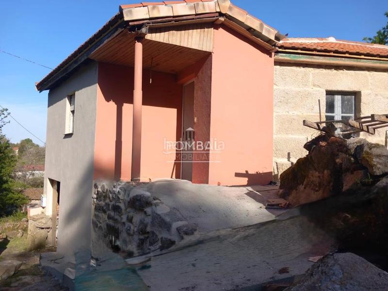 Foto 8f2d8d43-f58d-4e18-ace4-f6e1b38083bb. Casa amb calefacció a Ventiun Ourense
