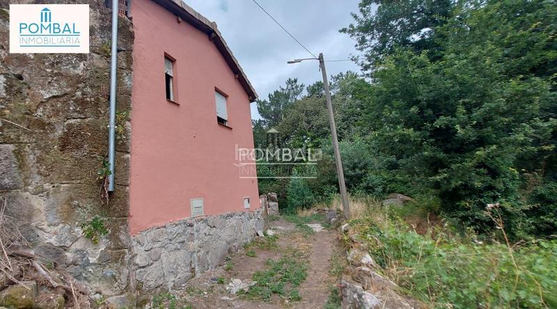 Foto a8d477aa-db1f-4fe7-ac95-5388a0055734. Casa amb calefacció a Ventiun Ourense