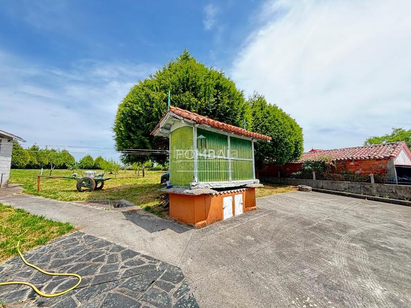 Foto db097880-b4b8-4a97-b258-3d0dad146aa7. Casa pareada en Arzúa