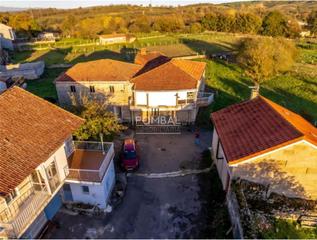Masia a Cualedro
