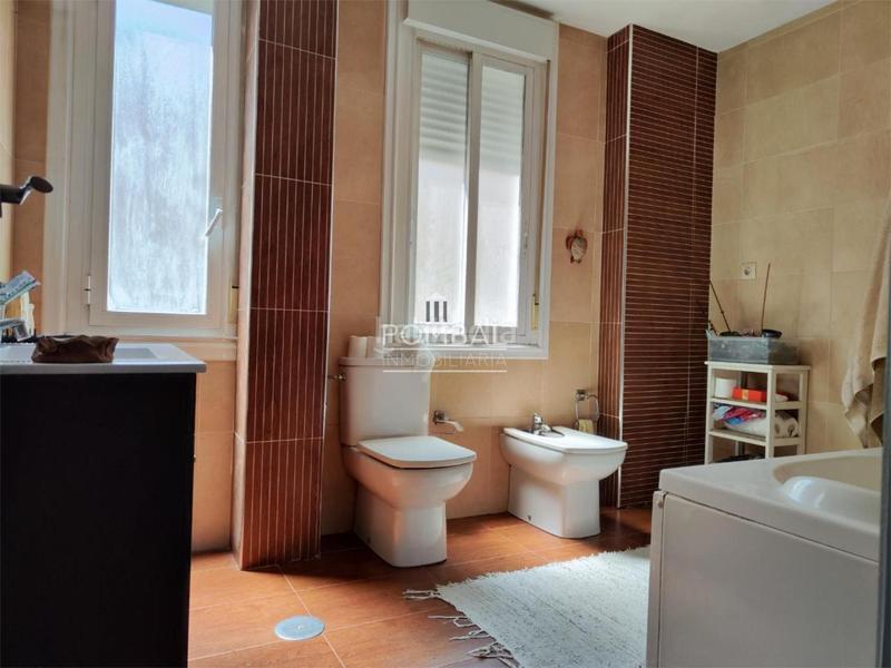 Foto 2ad333f8-b606-4703-bd57-550741bea247. Piso en Centro Ourense
