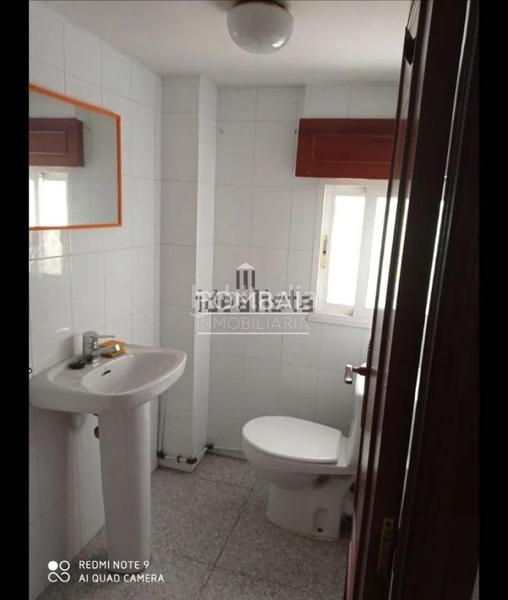 Foto 6f555de7-818a-41ab-a2a8-05ef85ad3c25. Location local commercial dans Centro Ourense