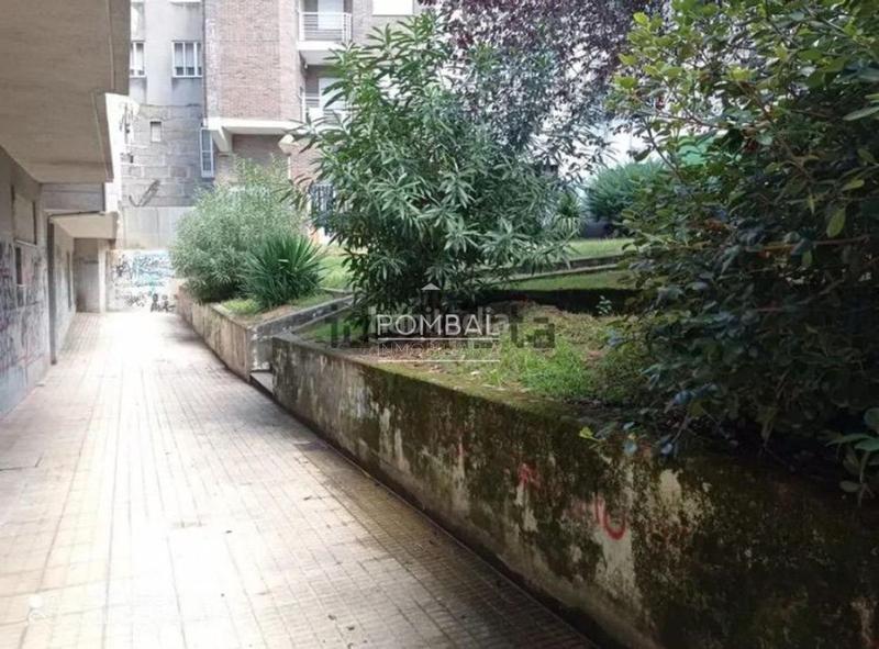 Foto 8ba4bf8b-bad5-49b3-93e0-5c535d241487. Location local commercial dans Centro Ourense
