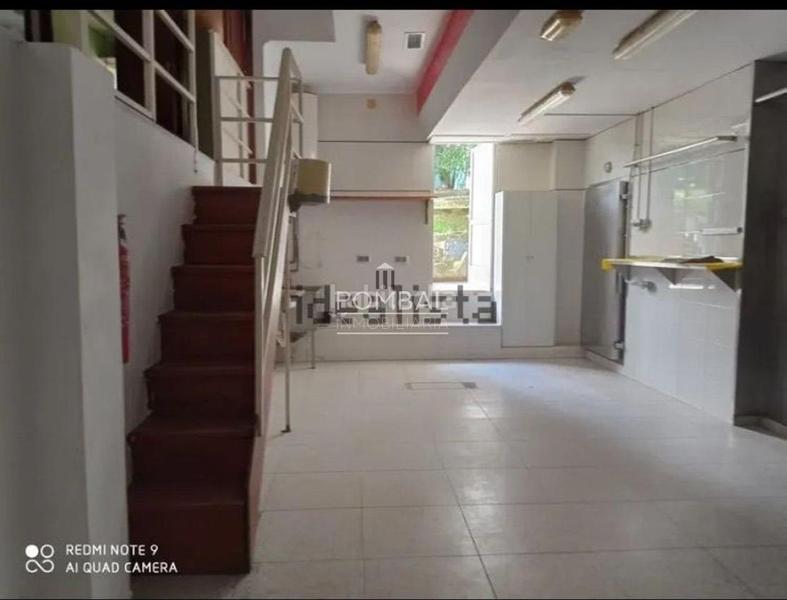 Foto c8c7528f-b817-4443-929b-dd1f495b4d78. Location local commercial dans Centro Ourense