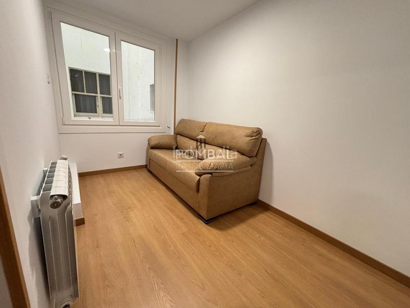 Foto 75e2a702-e907-4ac0-8e83-3b601bc04fc2. Miete etagenwohnung mit heizung in Ensanche - Sar Santiago de Compostela