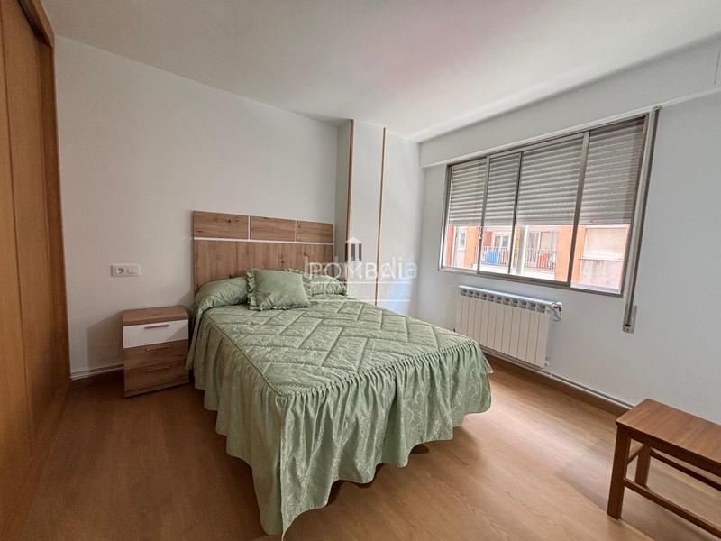 Foto ab3e1b1e-386f-4c56-a5f3-dfaed5423059. Miete etagenwohnung mit heizung in Ensanche - Sar Santiago de Compostela