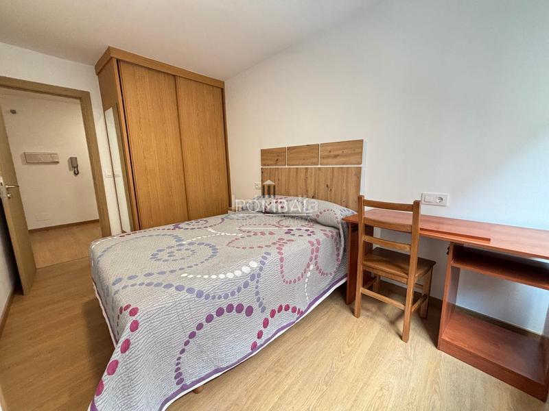 Foto df35be21-bfc2-46e1-9cfe-e1de4e8a294e. Miete etagenwohnung mit heizung in Ensanche - Sar Santiago de Compostela