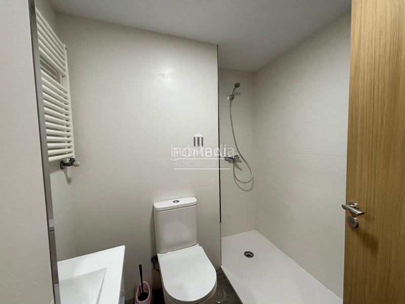 Foto 895bea7c-64c0-4b5b-9f1d-c837cbf24d27. Rent flat with heating in Ensanche - Sar Santiago de Compostela