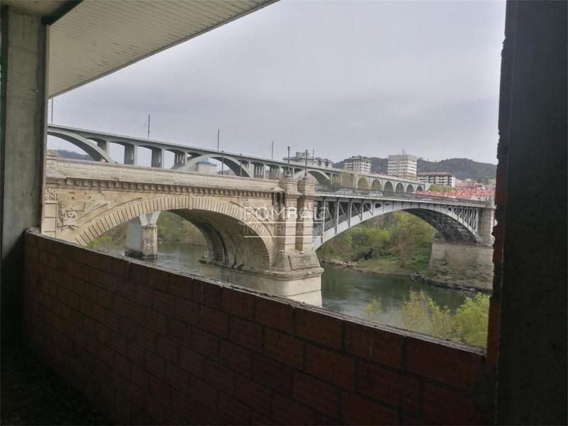 Foto 53df6903-8617-45e6-bb30-2b94360846c2. Affitto locale commerciale in A Ponte Ourense