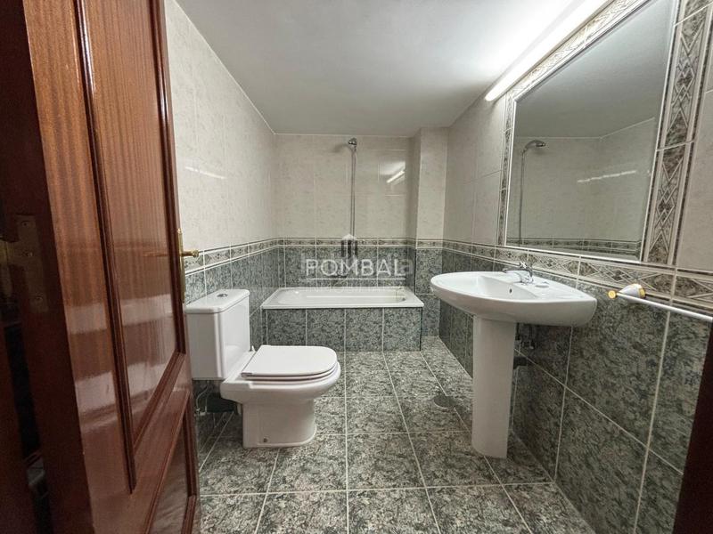 Foto 4e434d8c-7754-4a3e-9f64-03ff3f733167. Flat with heating in Conxo Santiago de Compostela