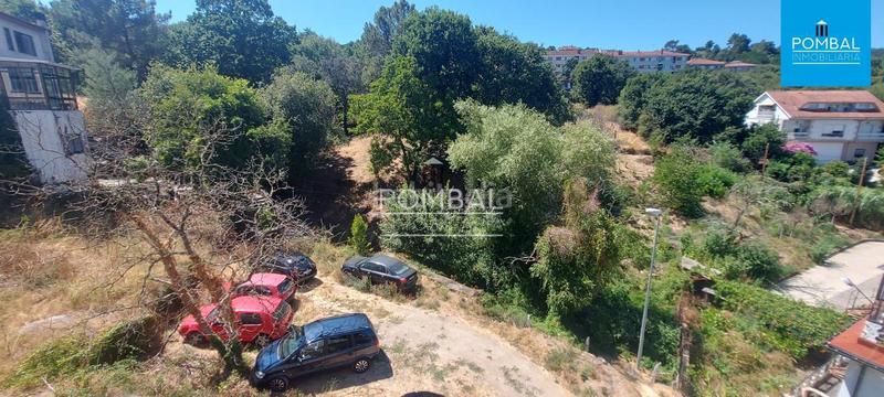 Foto c8d3c645-4f1b-46ac-82e1-7d0c1811e7e4. Edificio en Barbadás