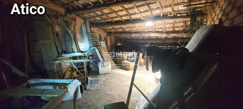 Foto d0d2aa6a-53fa-453f-a6ca-20e168422b53. Edificio en Barbadás