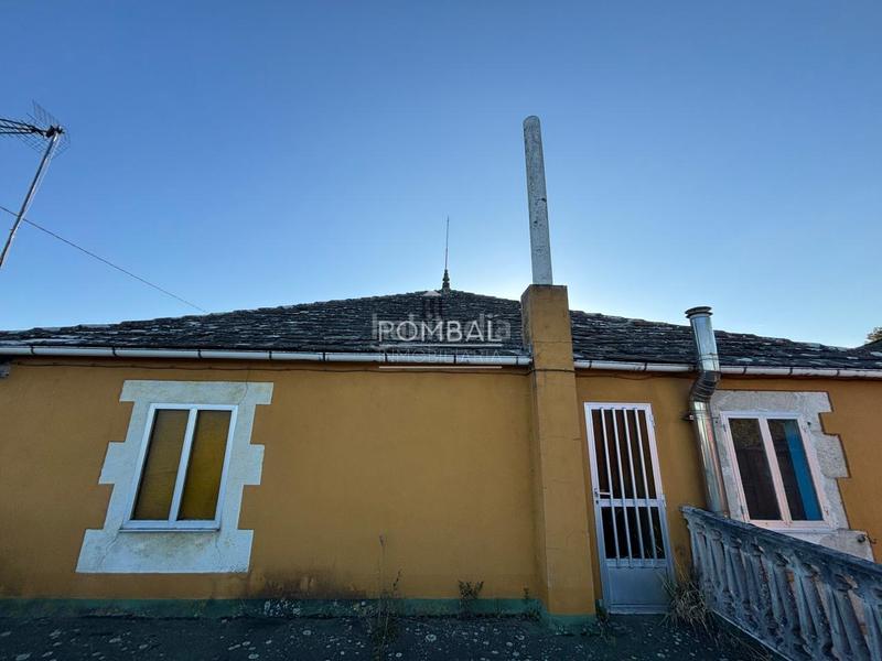 Foto 81db4d8f-1db9-41ed-8a15-db1039b4ad76. Haus mit heizung parking in Parroquias del Oeste Lugo