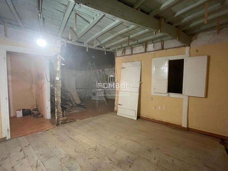 Foto 8ac10533-e49a-40f6-a579-b652ca5fc33b. Casa adossada a Pereiro de Aguiar (O)