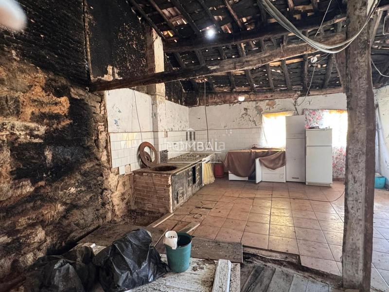 Foto d491faef-b733-4918-aa51-585419fa08eb. Casa adossada a Pereiro de Aguiar (O)