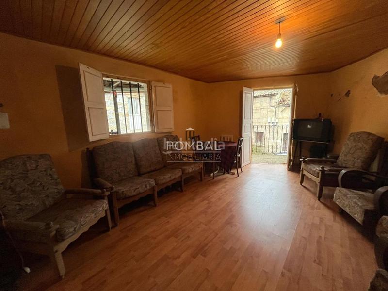 Foto f9858936-97c7-408b-b5a9-cd9d70168840. Casa adossada a Pereiro de Aguiar (O)