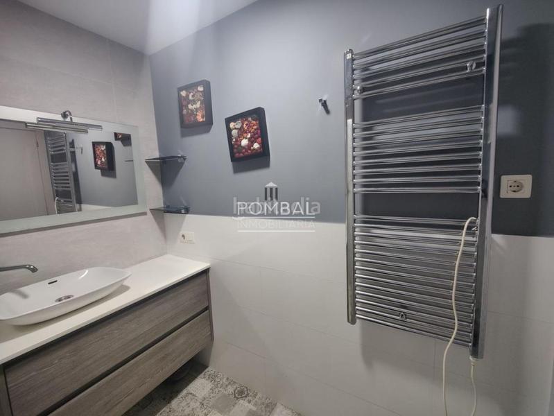 Foto e3f67ce7-b4ab-4f44-9c46-8909e11d8a6c. Appartamento con riscaldamento parcheggio in Campus Norte - San Caetano Santiago de Compostela