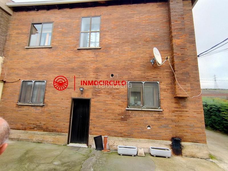 Foto 1d8c017a-f69a-417c-bd35-93644a1442d9. Casa amb calefacció aparcament a Tardajos