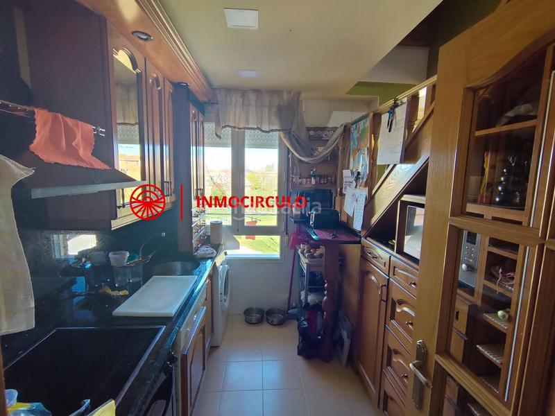 Foto 4ced3426-19fa-448f-95c7-cb3fa1543d22. Duplex avec chauffage parking dans Villagonzalo Pedernales
