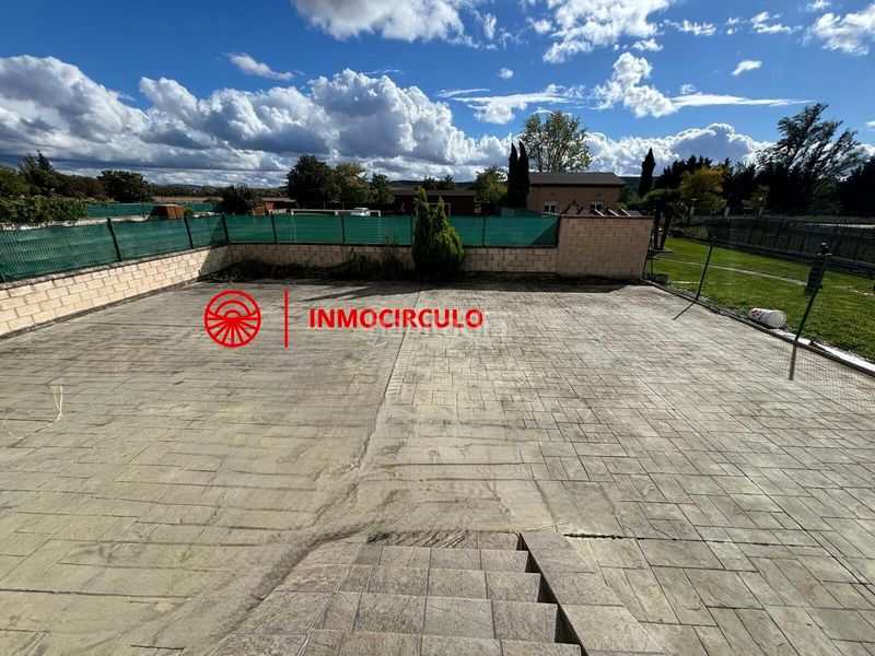 Foto 3284b115-3fa3-408e-979b-bc267d63f711. Xalet amb calefacció aparcament a Ibeas de Juarros