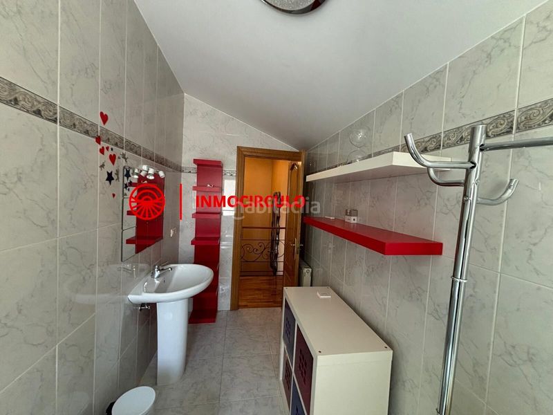 Foto d90a0383-cb19-4431-aeb1-ca870ac1f3f1. Xalet amb calefacció aparcament a Ibeas de Juarros