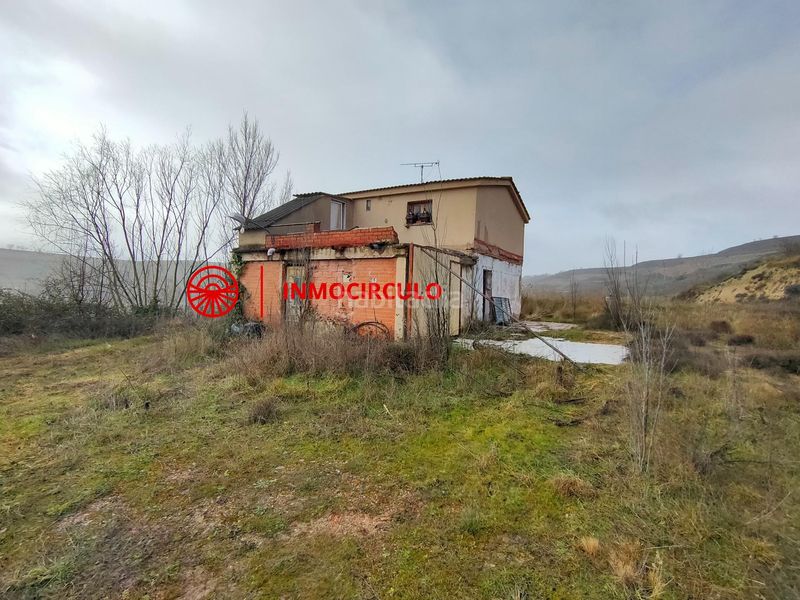 Foto 73743e7e-cfae-4fea-8c20-444f9bd03340. Casale con piscina in Briviesca