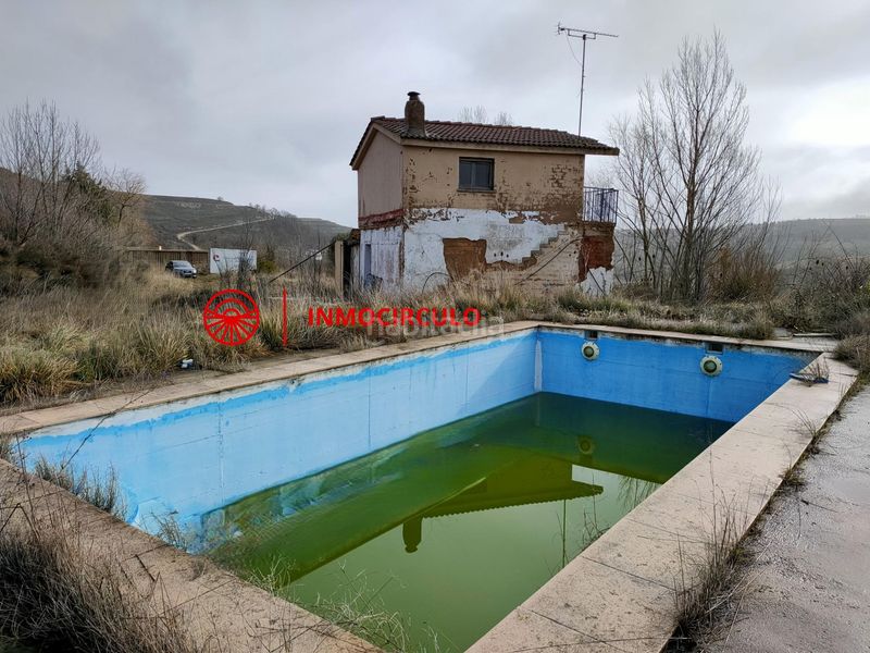 Foto f8f08ed5-4142-4480-93a1-27fc48b7e0d6. Casale con piscina in Briviesca