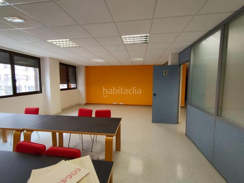 Foto 57b95398-02fd-4b91-8313-9de504a32924. Ufficio con riscaldamento in Illera Burgos