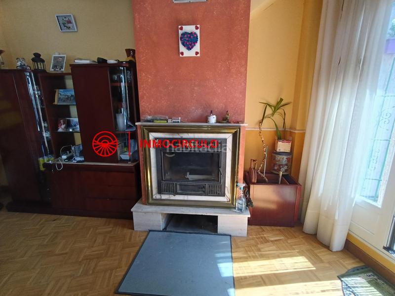 Foto 6942ba44-d730-4bea-8134-8432340397d4. Maison jumelée avec parking dans Villafría - La Ventilla - Castañares Burgos