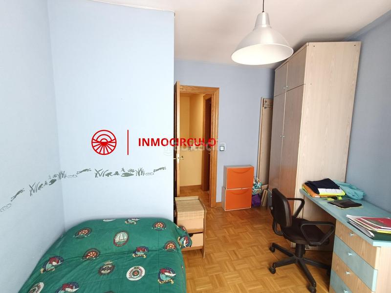 Foto 975a1783-51a7-4e63-b3c8-6e5ae78528ae. Maison jumelée avec parking dans Villafría - La Ventilla - Castañares Burgos