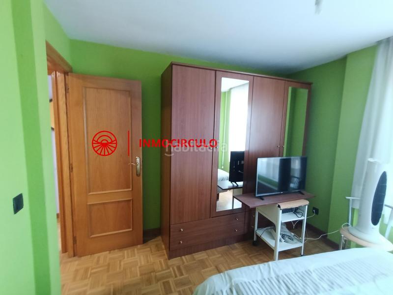 Foto b3461fc2-4a2e-4d70-b587-13ea836a7f5c. Maison jumelée avec parking dans Villafría - La Ventilla - Castañares Burgos