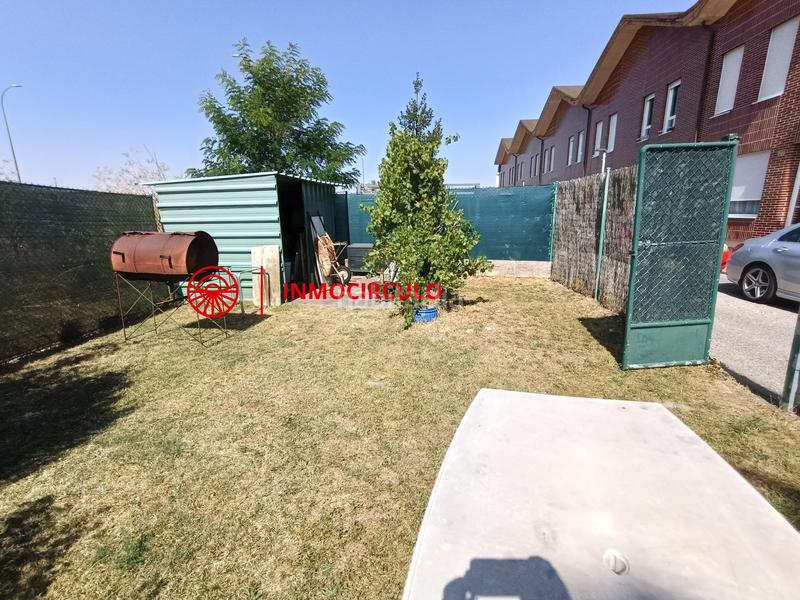 Foto bbafd552-8093-415e-98ea-c8e587c48e4b. Maison jumelée avec parking dans Villafría - La Ventilla - Castañares Burgos