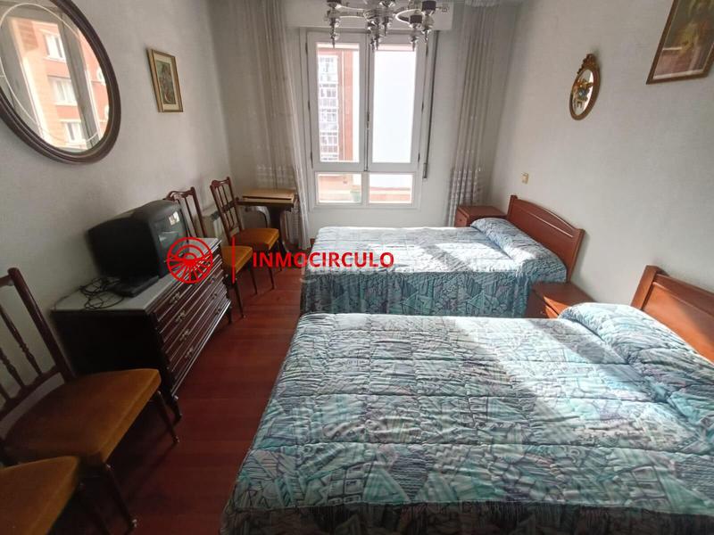 Foto f0f9f9e7-22f4-49af-b0e9-d8eea528613e. Pis amb aparcament a Villa Pilar Burgos