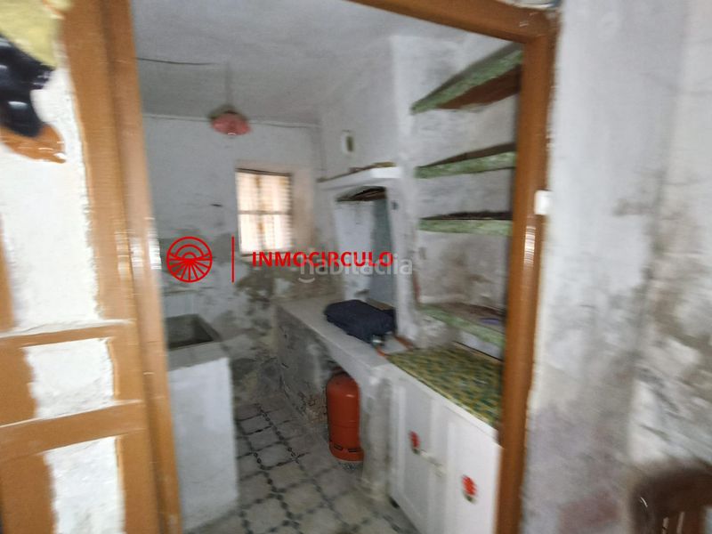 Foto 4015e9b4-be5b-4f84-97ef-cd3aeb74b9b7. Casa adossada a Iglesias