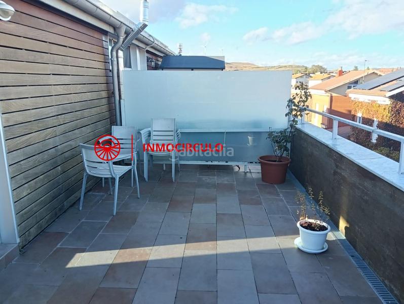 Foto 0c1a03b2-ba15-4e09-91e9-17f23b198c1e. Attico in Alfoz de Quintanadueñas
