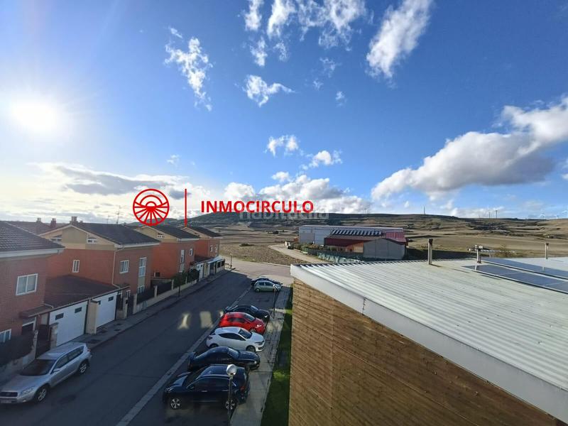 Foto a6882f15-1049-4650-b934-288c8b45f2b3. Attico in Alfoz de Quintanadueñas