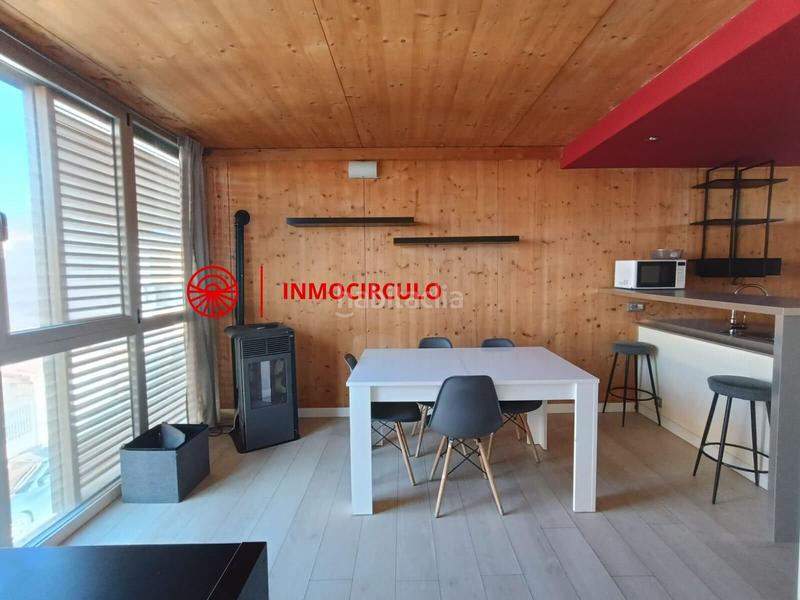 Foto c311fe6d-3e67-447e-b969-bbe91953cf39. Attico in Alfoz de Quintanadueñas