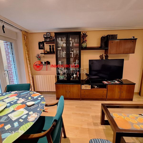 Foto a292c94f-a1dc-48cd-b69c-f742ca364b01. Apartament amb calefacció a Casco Antiguo Burgos