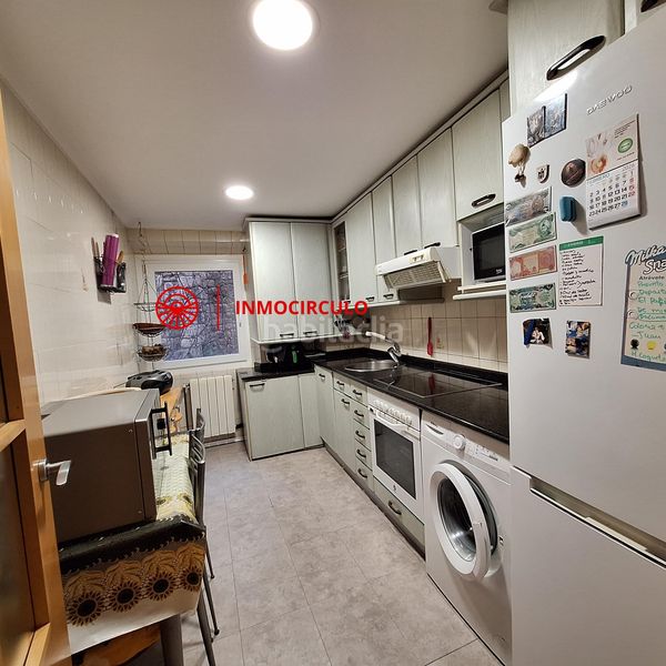 Foto f9ad007d-2a1e-4c22-83d5-f6a7f3b0dae2. Apartament amb calefacció a Casco Antiguo Burgos