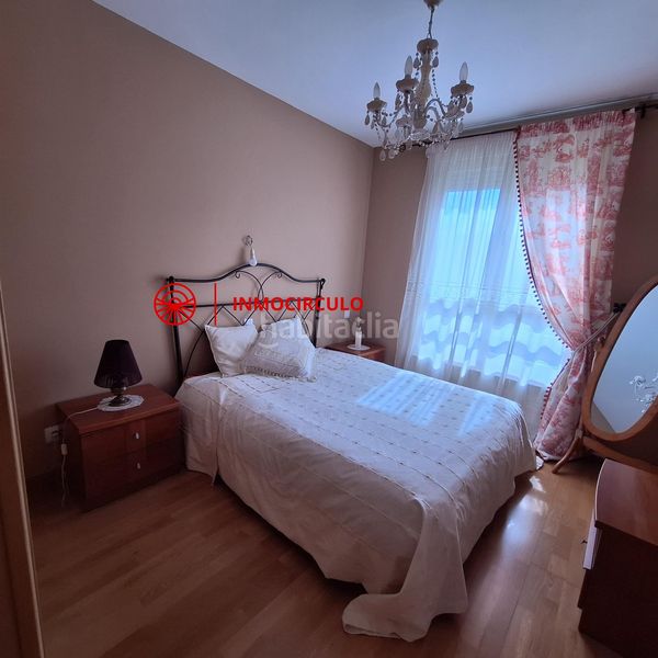 Foto 32e1523d-224b-48a3-99e9-a5bea8df9775. Casa adossada amb aparcament a Villimar - V1 - V2 - S3 - S4 - San Cristobal Burgos