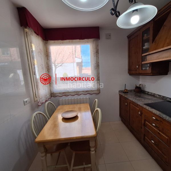 Foto 37876e87-5c71-4fa1-bc53-bd07bee2ec41. Casa adossada amb aparcament a Villimar - V1 - V2 - S3 - S4 - San Cristobal Burgos