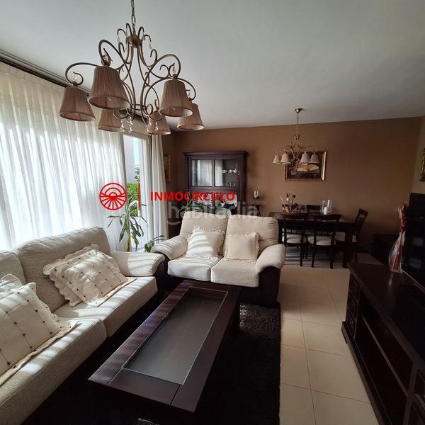 Foto 9e5cdb1f-caee-4389-b02a-2d35d0a05c49. Casa adossada amb aparcament a Villimar - V1 - V2 - S3 - S4 - San Cristobal Burgos